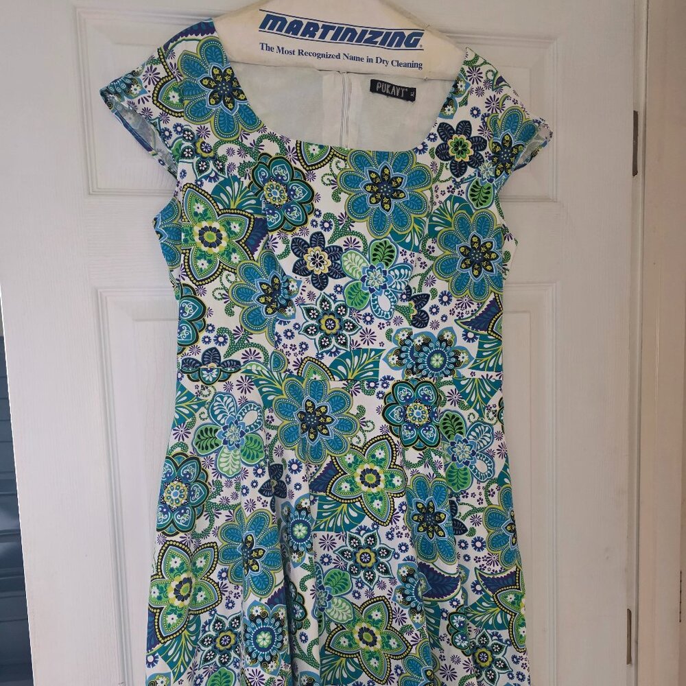Pukavt-floral dress with capped sleeves